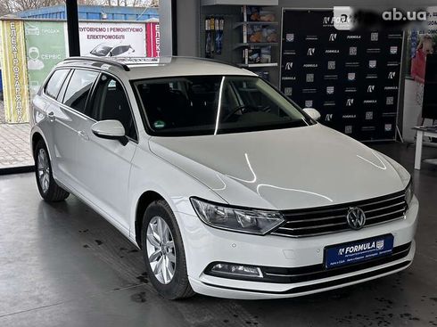 Volkswagen Passat 2017 - фото 2