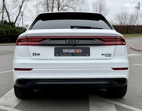 Audi Q8 2023 - фото 11