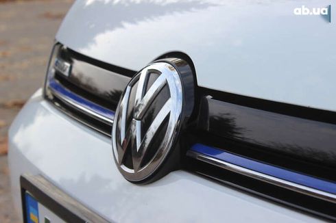 Volkswagen e-Golf 2020 - фото 14