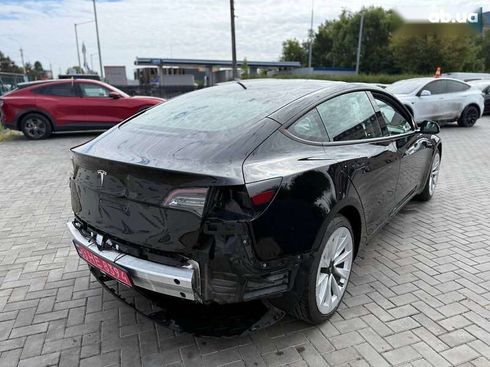 Tesla Model 3 2022 - фото 4