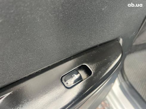 Hyundai i20 2011 серый - фото 33