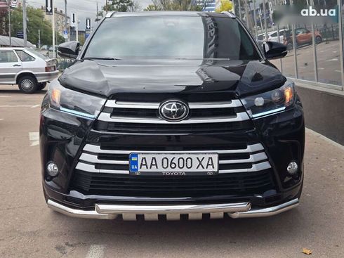 Toyota Highlander 2017 - фото 3