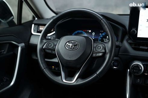 Toyota RAV4 2023 - фото 11