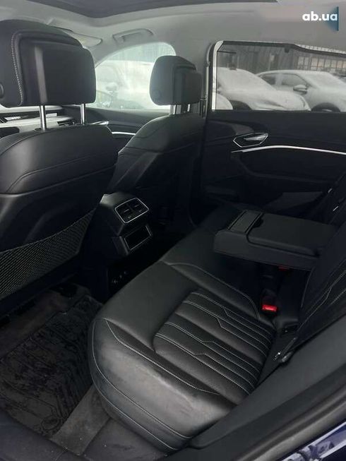 Audi E-Tron 2021 - фото 19