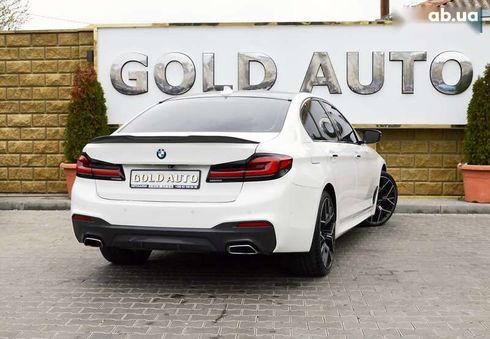 BMW 5 серия 2017 - фото 14
