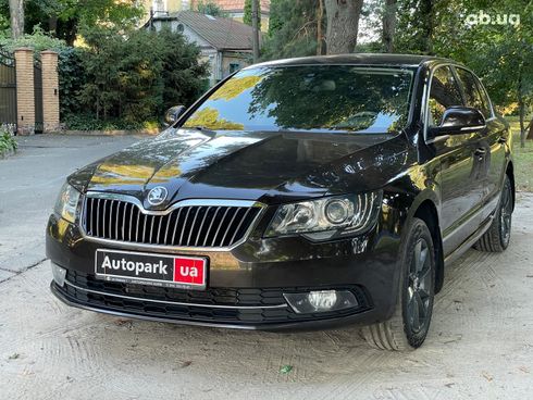 Skoda Superb 2014 коричневый - фото 2