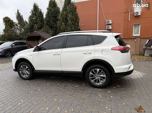 Toyota RAV4 2018 - фото 26