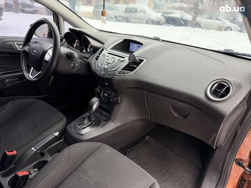 Ford Fiesta 2016 - фото 12