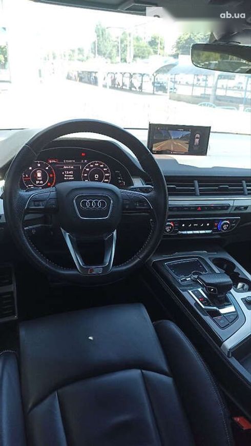 Audi Q7 2018 - фото 14