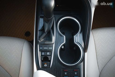 Toyota Camry 2023 - фото 21