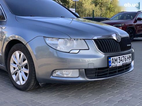 Skoda Superb 2011 - фото 8