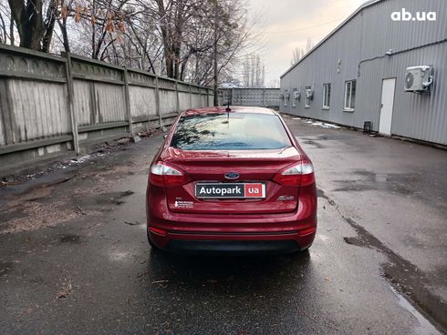 Ford Fiesta 2017 красный - фото 6