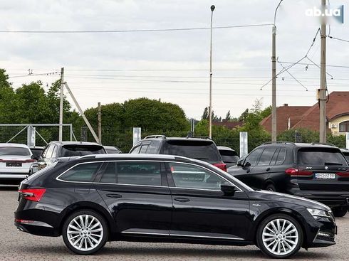 Skoda Superb 2021 - фото 3