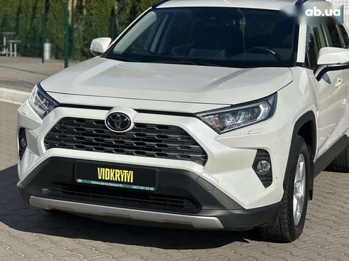 Toyota RAV4 2020 - фото 4