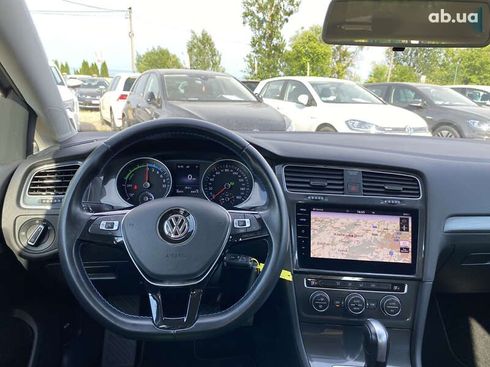 Volkswagen e-Golf 2020 - фото 25