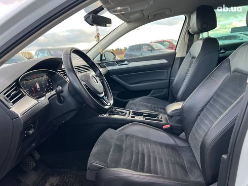 Volkswagen Passat 2016 белый - фото 40