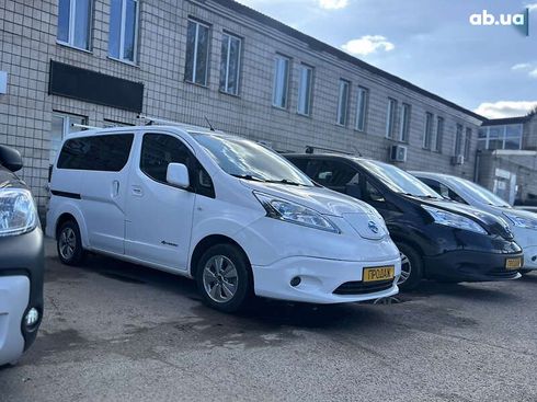 Nissan e-NV200 2017 - фото 23