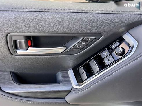 Toyota Land Cruiser 2022 - фото 24