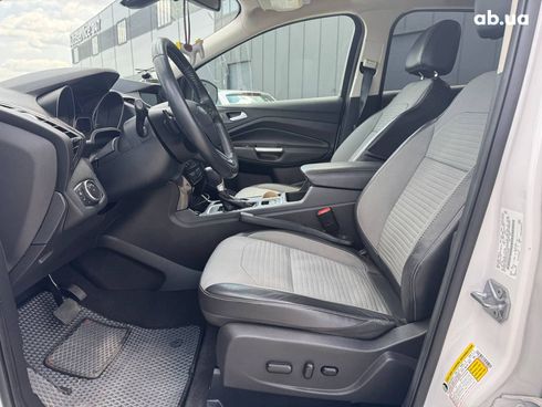 Ford Escape 2017 белый - фото 6