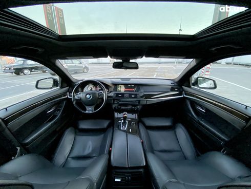 BMW 5 серия 2012 серебристый - фото 17