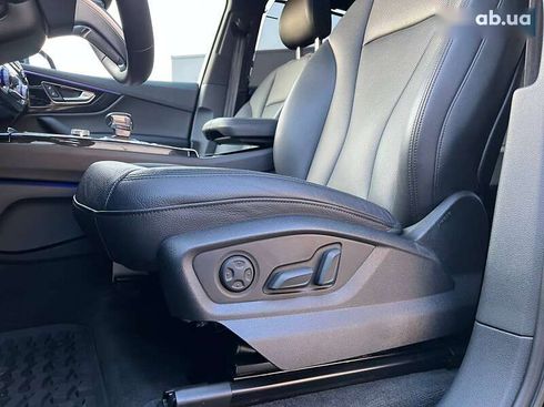 Audi Q7 2018 - фото 24