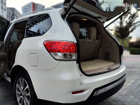 Nissan Pathfinder 2015 - фото 14