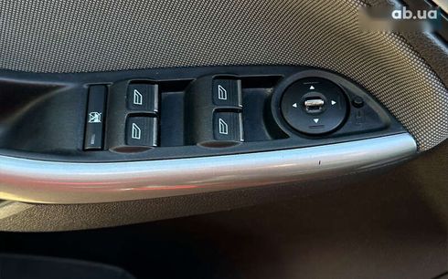 Ford Focus 2011 - фото 26