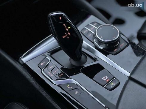 BMW 5 серия 2018 - фото 17
