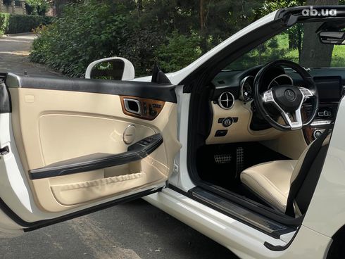Mercedes-Benz SLK-Класс 2015 белый - фото 15