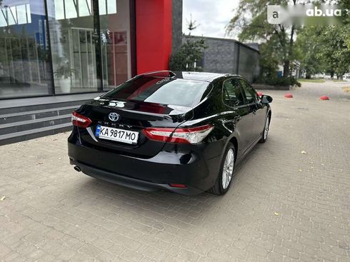 Toyota Camry 2020 - фото 15