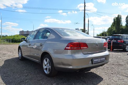 Volkswagen Passat 2012 коричневый - фото 6