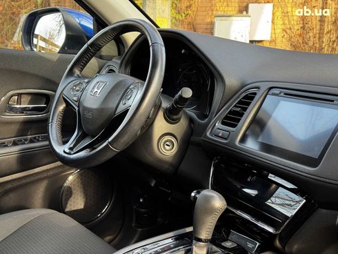 Honda HR-V 2018 синий - фото 30