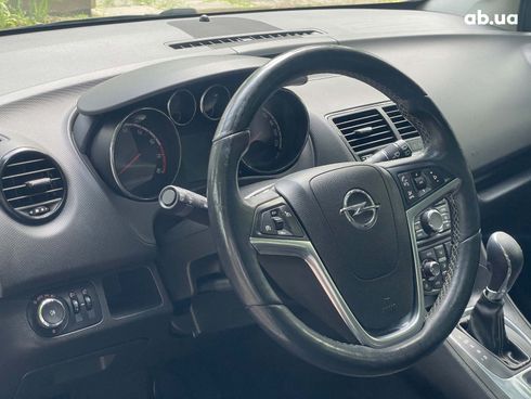 Opel Meriva 2013 белый - фото 16