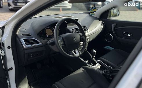 Renault Megane 2011 - фото 14