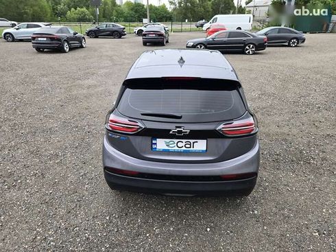 Chevrolet Bolt 2023 - фото 17