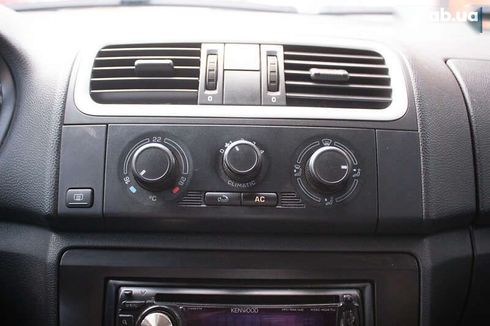 Skoda Fabia 2009 - фото 15