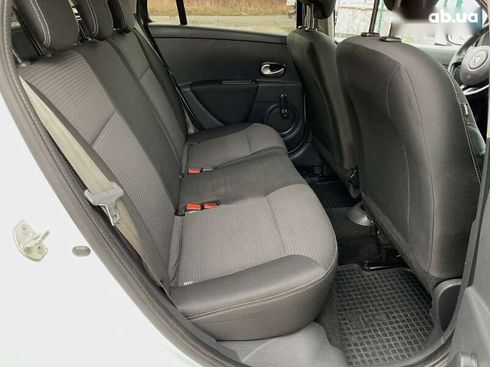 Renault Clio 2012 - фото 30