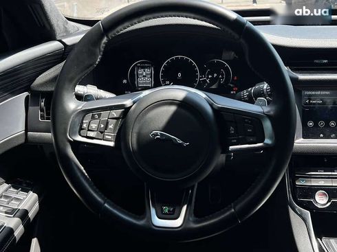 Jaguar XF 2019 - фото 24