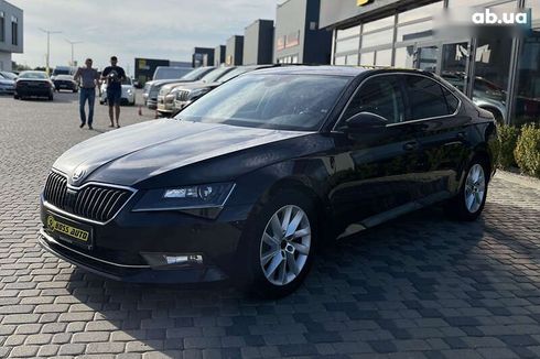 Skoda Superb 2019 - фото 3