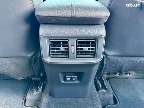 Toyota RAV4 2019 - фото 28