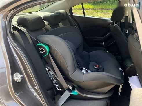 Mazda 3 2017 - фото 16