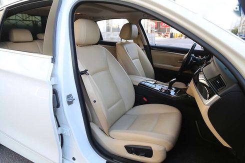 BMW 5 серия 2015 - фото 12