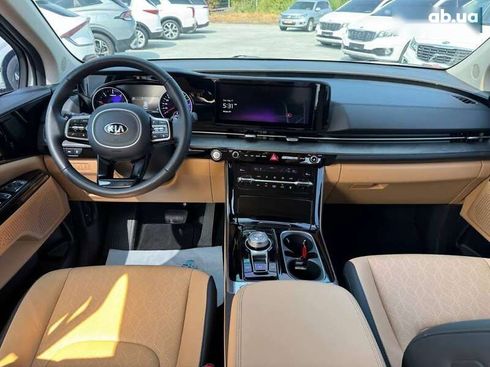 Kia Carnival 2021 - фото 30