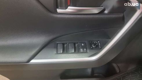 Toyota RAV4 2020 - фото 10