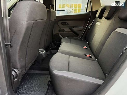 Renault Duster 2021 - фото 23