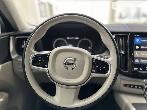 Volvo XC60 2017 - фото 29