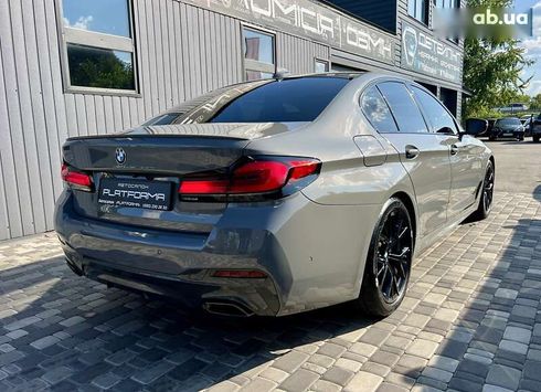 BMW 5 серия 2020 - фото 11