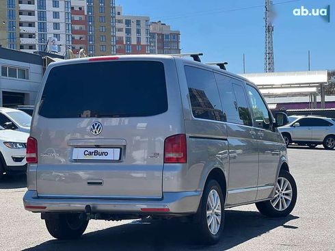 Volkswagen Multivan 2015 - фото 8