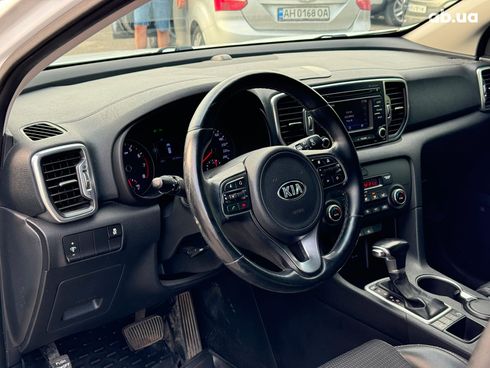 Kia Sportage 2016 белый - фото 18