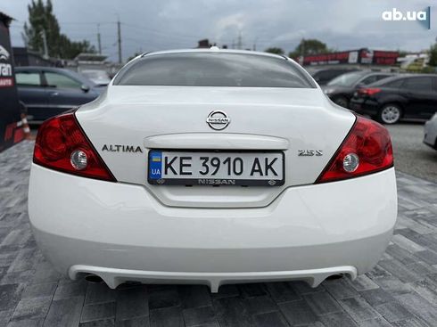 Nissan Altima 2010 - фото 5